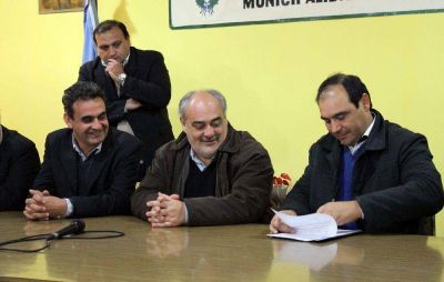En Lavalle, Colombi reiter� que la fortaleza de la Educaci�n es el camino al progreso