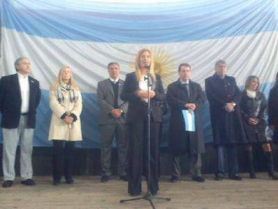 Nora de Luc�a visit� Berisso: �La ciudad es un ejemplo de los que eligieron esta tierra�