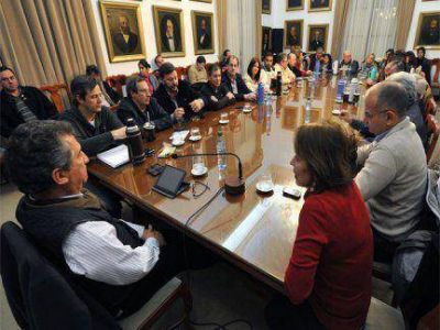 Bicentenario de Paran�: �Sentimos que hay clima de Bicentenario�, dijo Urribarri 