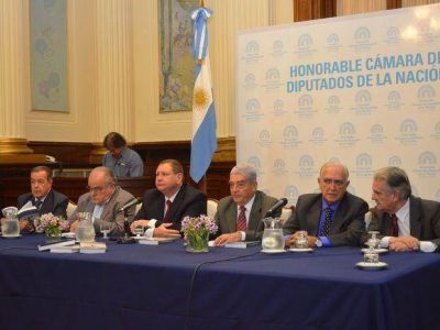El diputado Rogel present� en el Congreso su libro �Volver a empezar�