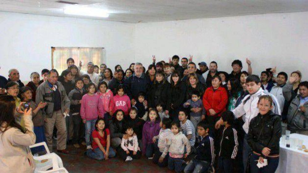 Das Neves mantuvo un encuentro con vecinos de Tecka