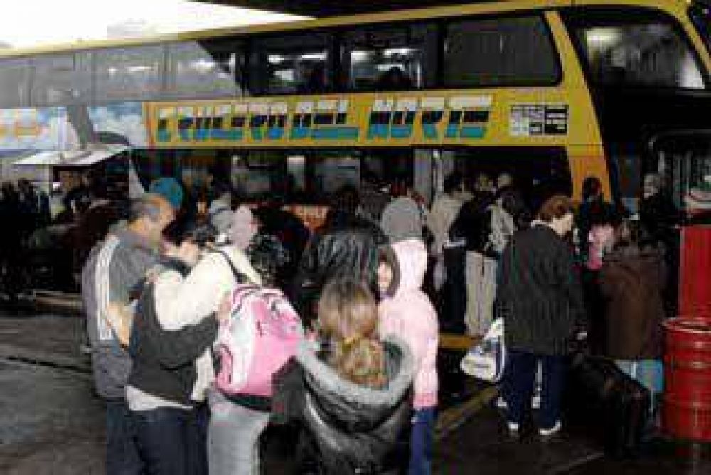 Se agregaron m�s de mil servicios de micros por el fin de semana largo
