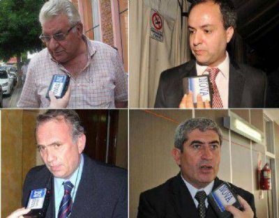 Entre el reclamo de intendentes, la interna radical y la espera por Massa