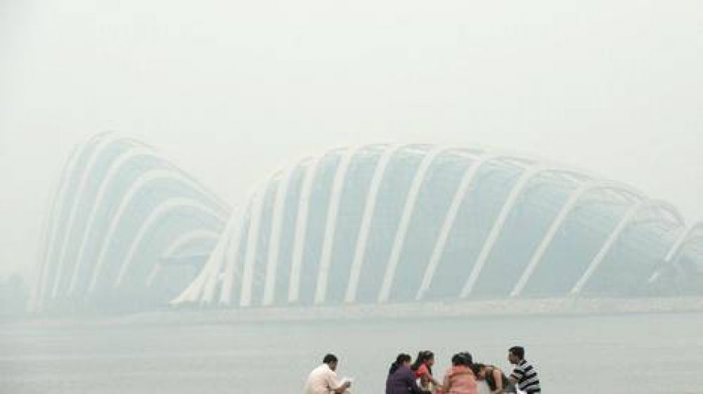 La contaminaci�n en el aire alcanz� niveles peligrosos en Singapur