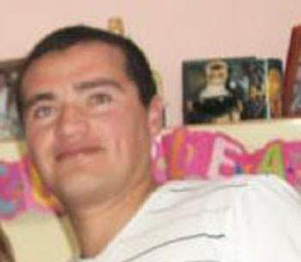 En Rojas encuentran a un hombre muerto, quemado y con signos de haber sido degollado