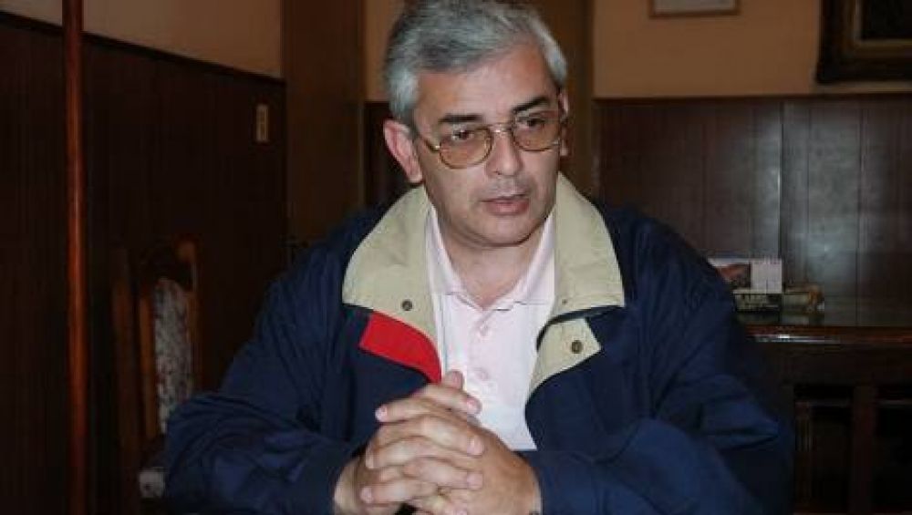 Valdez afirm� que est� habilitado para crear una caja previsional