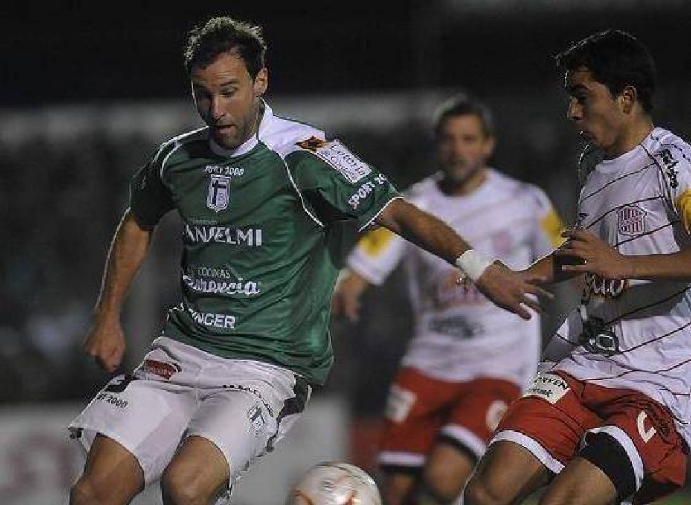 Al "Santo" los pintaron de "Verde"