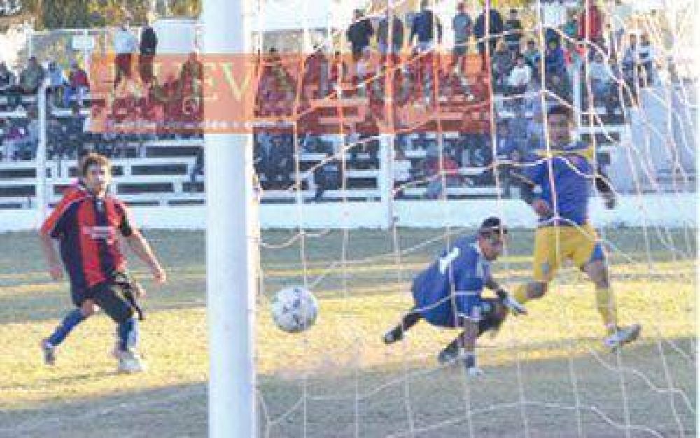 Defensores lo gan� en una r�faga de goles
