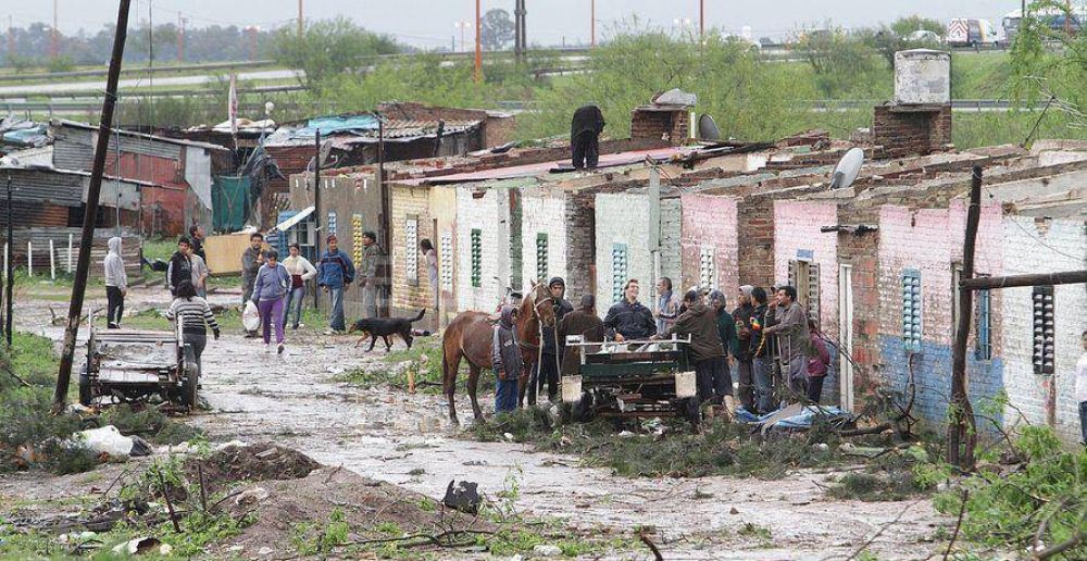 Termin� la reconstrucci�n de 26 viviendas de Los Sin Techo