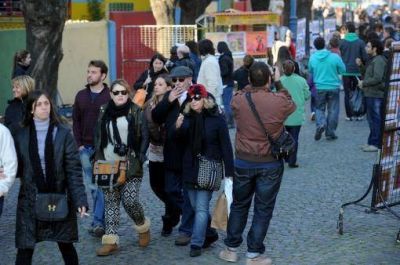 Los turistas disfrutaron del fr�o en los principales centros del pa�s