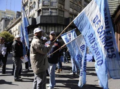 "Entregamos a la presidenta un pedido para que se respete el descanso dominical"