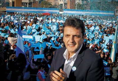 Alivio en el kirchnerismo: Scioli quebr� anoche el acuerdo con Massa