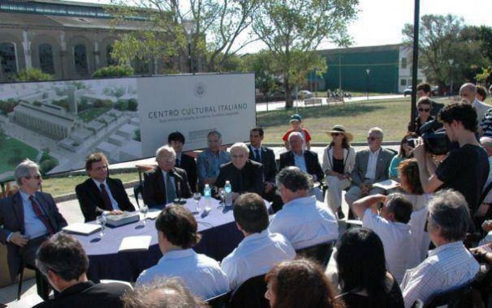 Pulti insistir� con la construcci�n del Centro Cultural Italiano