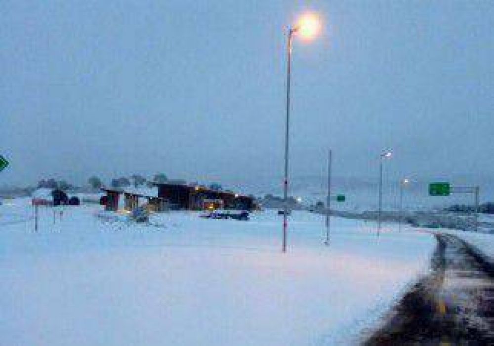 Contin�a cerrado el Paso Pino Hachado 