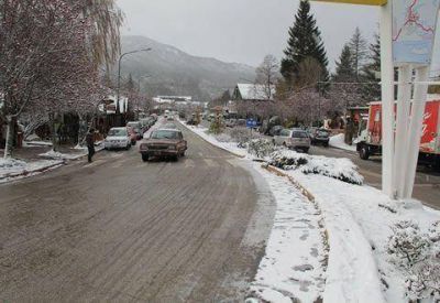 Un accidente menor y algunos inconvenientes en el tr�nsito por la nieve