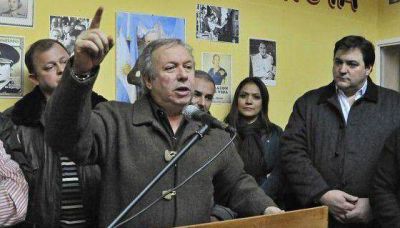 Peralta pidi� control parlamentario para las represas para evitar �la corruptela�