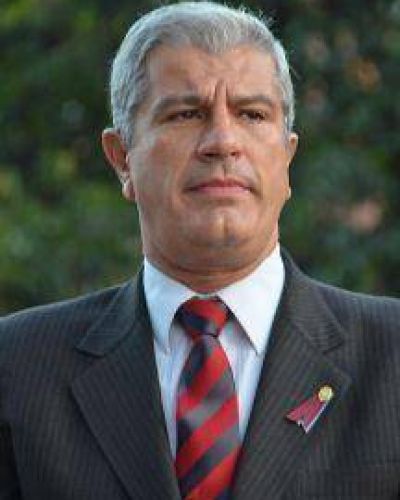 Andrs Zottos se lanz como precandidato a Senador nacional, luego de la ruptura con el FPV
