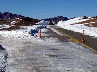 El Paso de Jama a�n no se abre para el tr�nsito