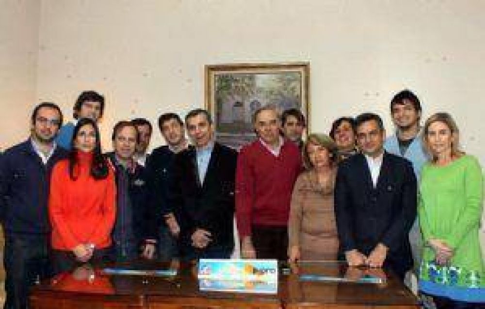 El PD y el Pro, con tres listas y un compromiso compartido