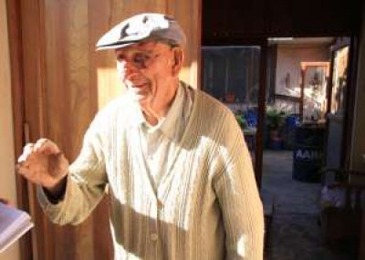 Por segunda vez, golpean y asaltan a anciano en su casa