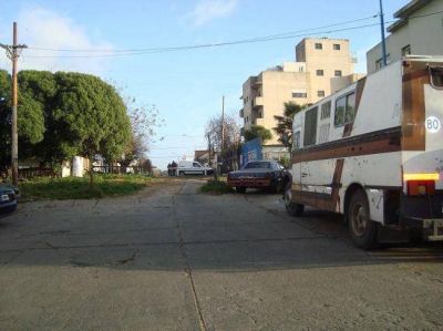 Reiteran la solicitud de apertura al tr�nsito de las calles cortadas por las v�as del tren