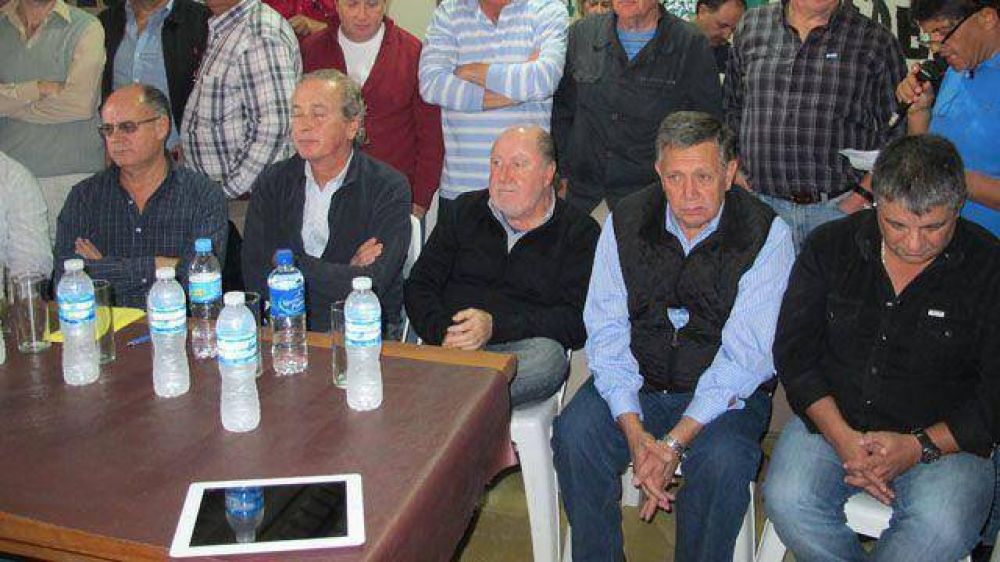 Los candidatos de la alianza Busti-PRO	 