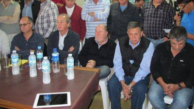 Los candidatos de la alianza Busti-PRO	 