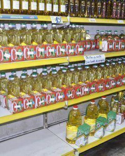 Falta aceite y hay venta restringida de harina