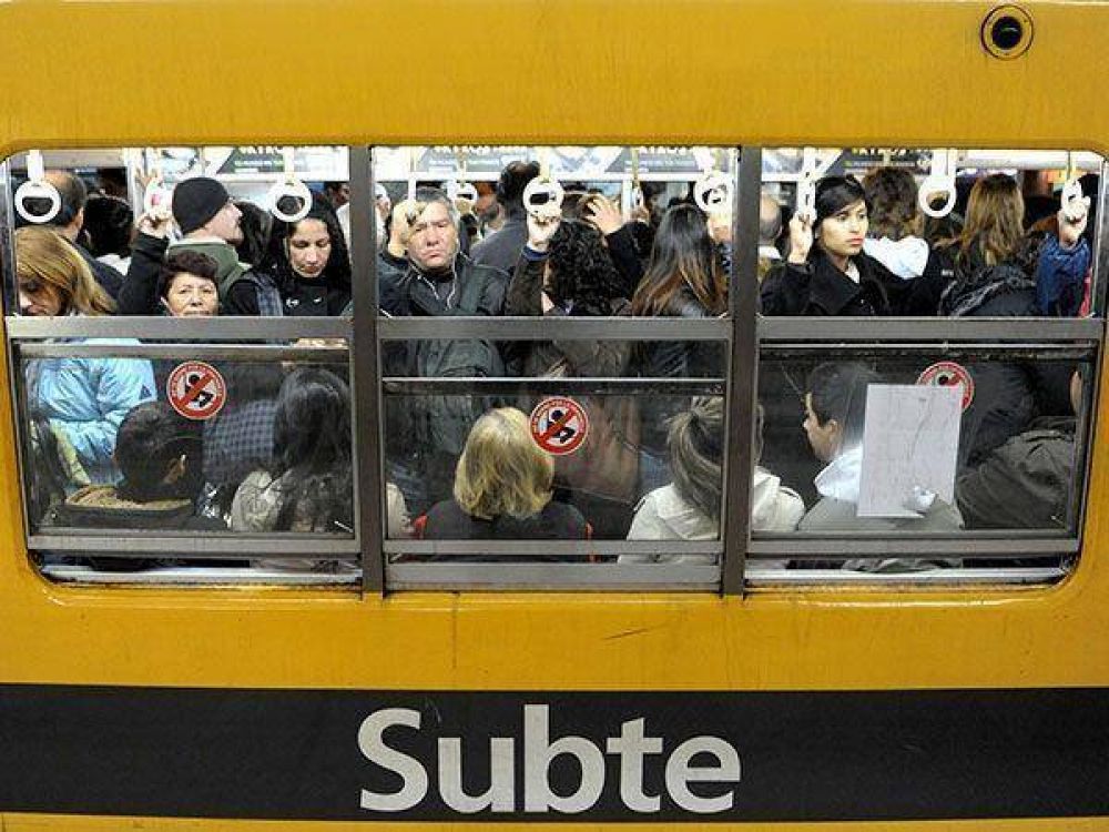 El subte comienza a recuperar sus pasajeros