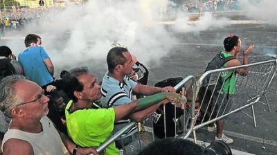 Tensi�n en Brasil: Nuevas protestas y choques tras el mensaje de Dilma