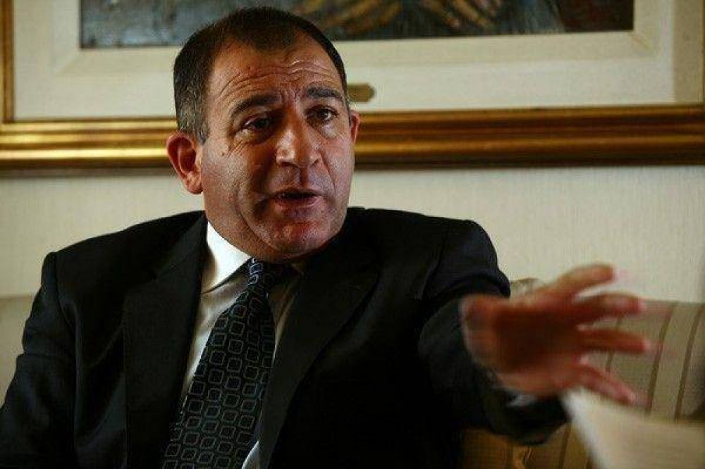 "Kirchner tiene la conducta t�pica del extorsionador"