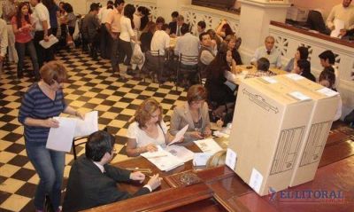Primarias: para el FPV un trompol�n al 15-S, para ECO s�lo una tendencia nacional