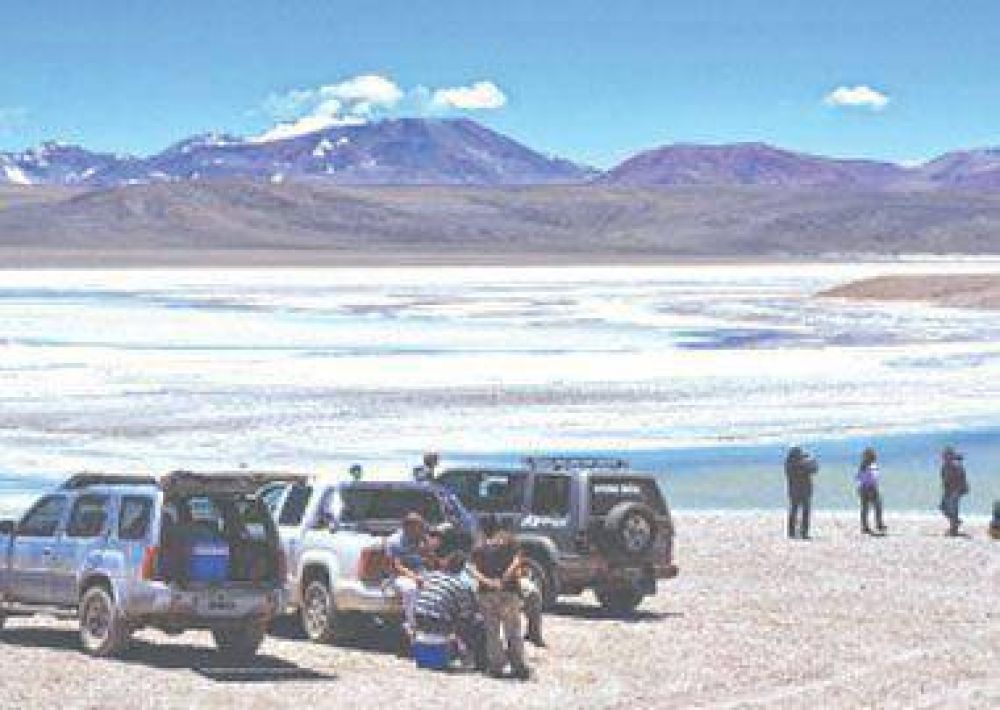 Laguna Brava: riqueza natural e hist�rica en plena cordillera