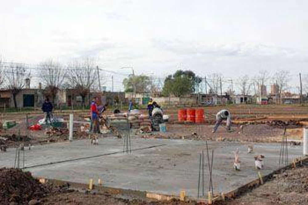 La Mutual �22 de Abril� empez� las obras en el barrio �N�stor Kirchner�