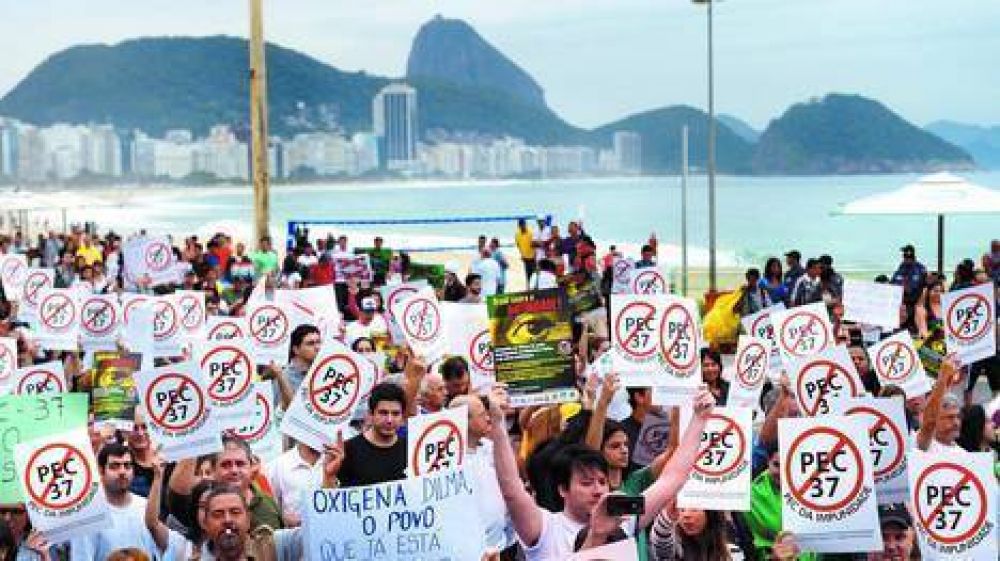 Dilma prepara medidas en salud y transporte para aplacar las protestas