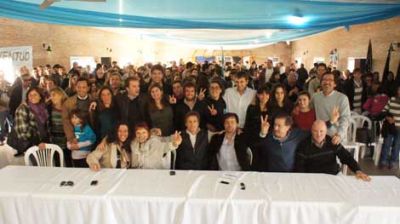 Pittelli, Franetovich y Rolandi presentaron los candidatos del Frente para la Victoria 
