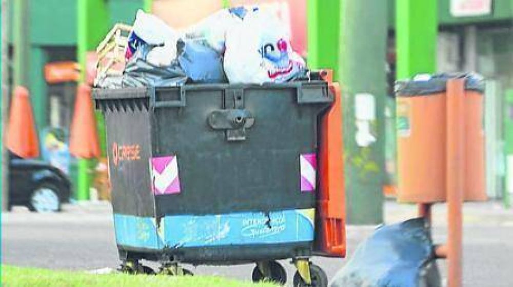 Les pondr�an multas por no levantar basura