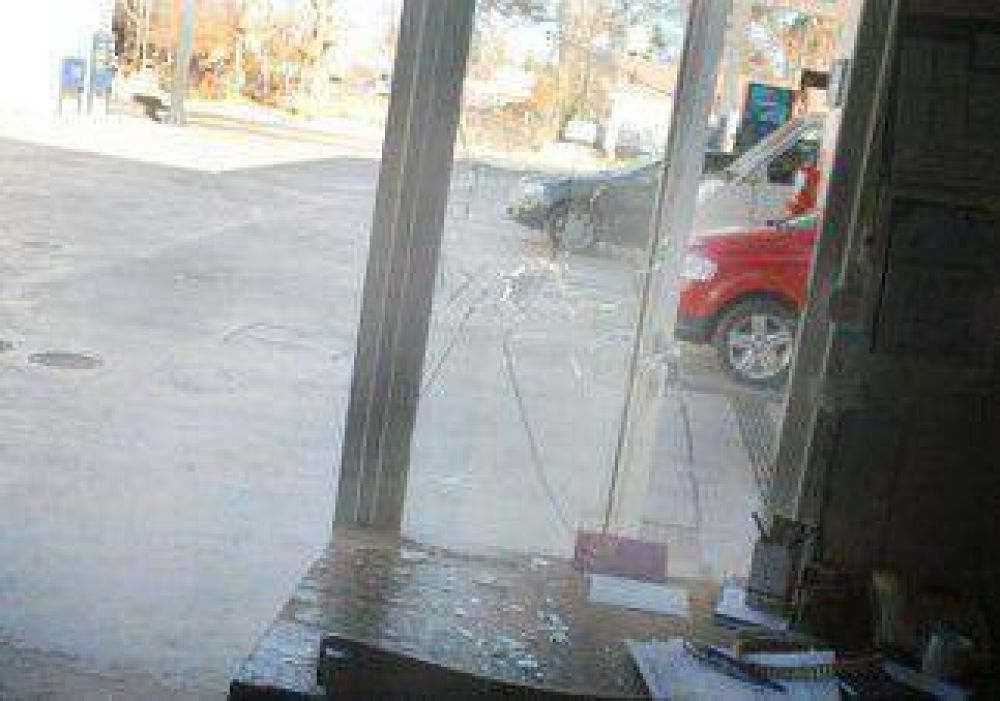 Un polic�a de civil enfrent� a ladrones 
