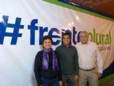 Federico Posadas: "Con este equipo vamos a brindarle una excelente opci�n electoral a los salte�os"