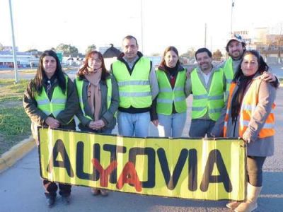  Los autoconvocados de Azul volvieron a pedir por la Autov�a YA! en la Ruta 3