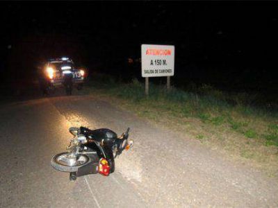 Un chico de 14 a�os sufri� graves heridas al perder el control de la moto que conduc�a 