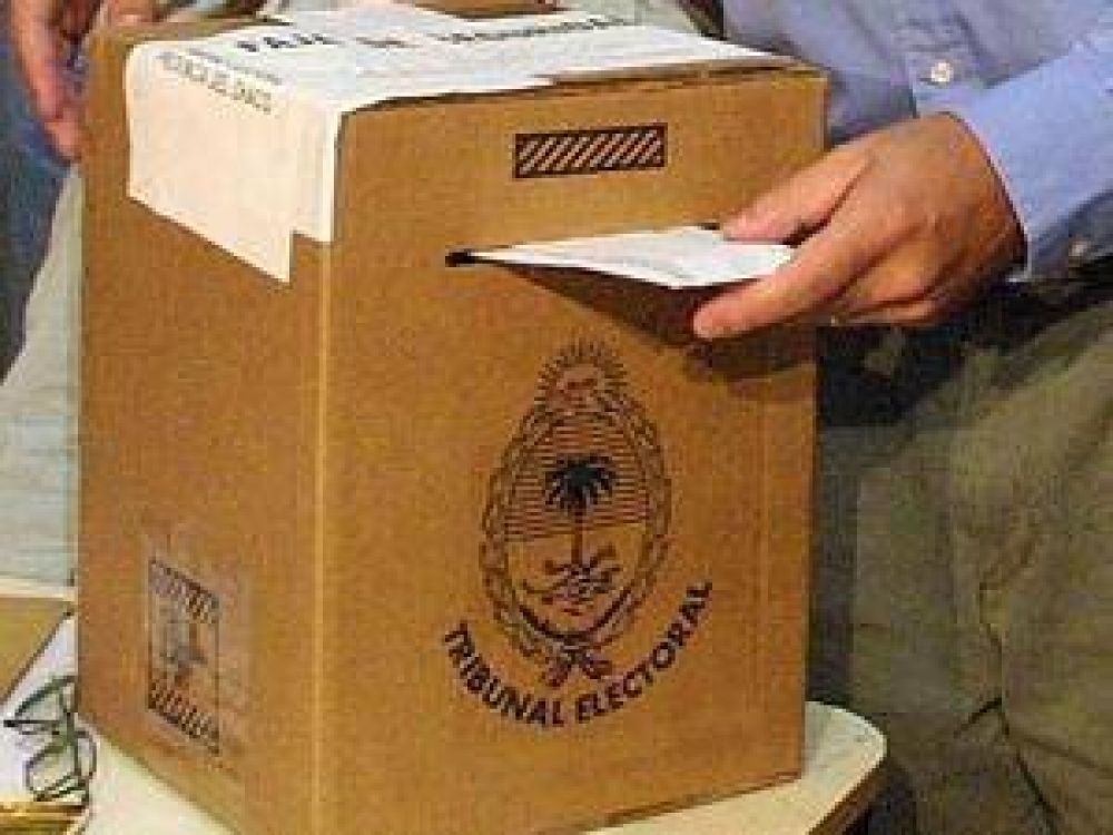 Intensas negociaciones en algunos partidos pol�ticos para definir listas de candidatos para las primarias