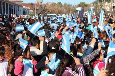 En Campo de Mayo los alumnos de San Miguel hicieron su Promesa de Lealtad a la Bandera