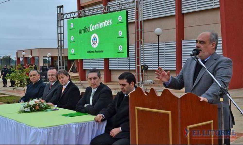 Libres: Colombi inaugur� el nuevo edificio del hospital que brindar� m�s servicios