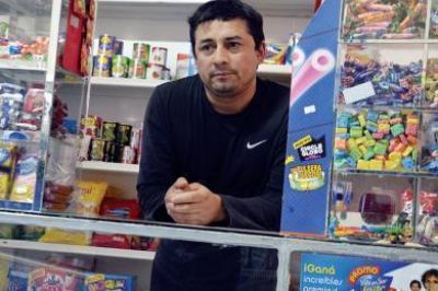 Delincuentes armados protagonizaron audaz asalto a cobrador y a una joven comerciante