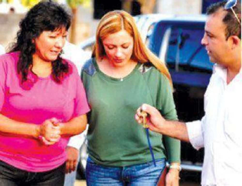 Teresita Madera: �No tienen entidad para bajar a nadie�
