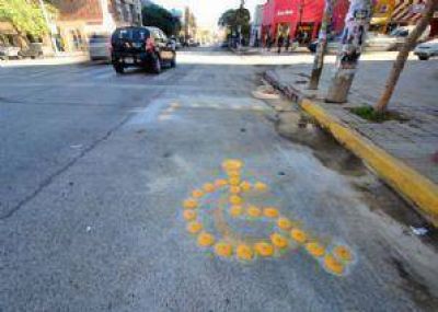 Para discapacitados, se�alizan 80 m�dulos de estacionamiento