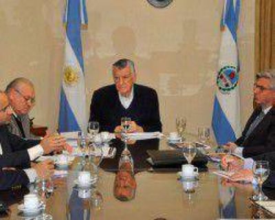 Gerentes de Barrick se reunieron con Gioja y evaluaron la situaci�n de Pascua Lama