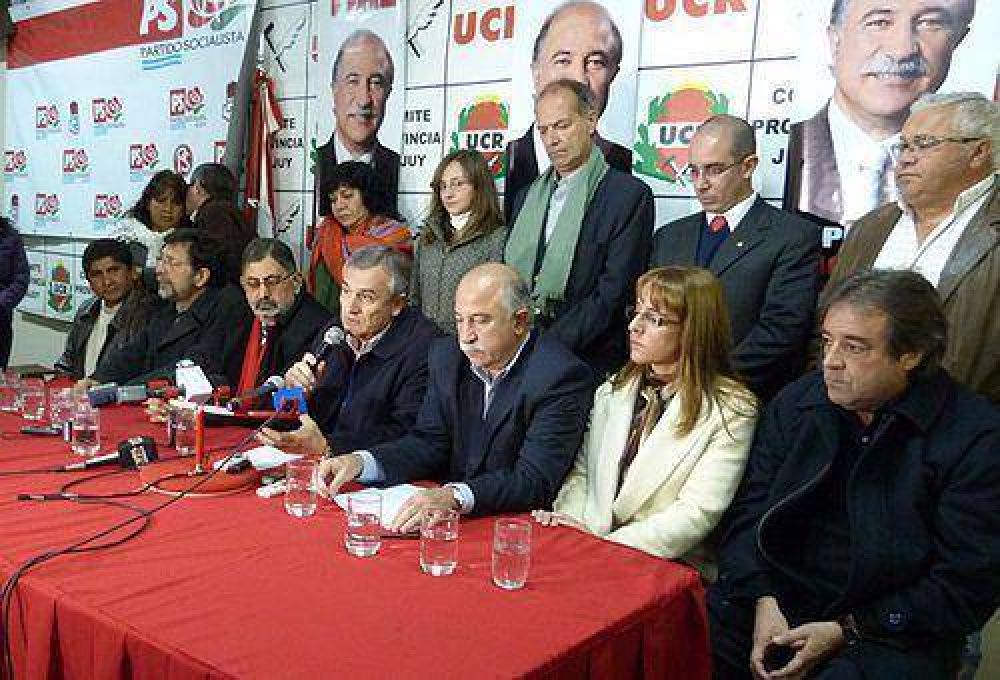 En las primarias, la disputa estar� dada por el FPV y el Frente Juje�o, afirm� Morales