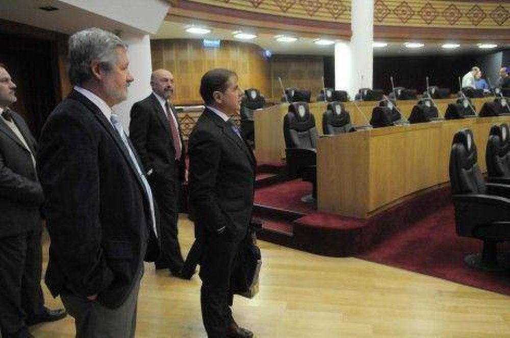 Funcionario de la ONU analiz� en la Legislatura pol�ticas estrat�gicas que la Provincia tiene como metas hacia 2020